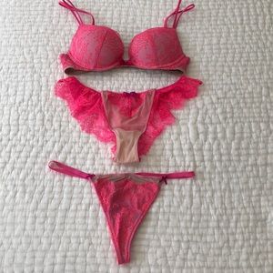 Victorias Secret Very Sexy push-up bra and panty set